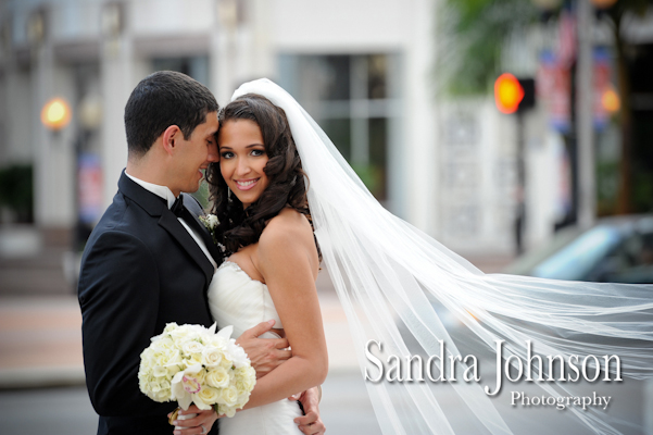 Best Maggiano's Orlando wedding photographer - Sandra Johnson (SJFoto.com)